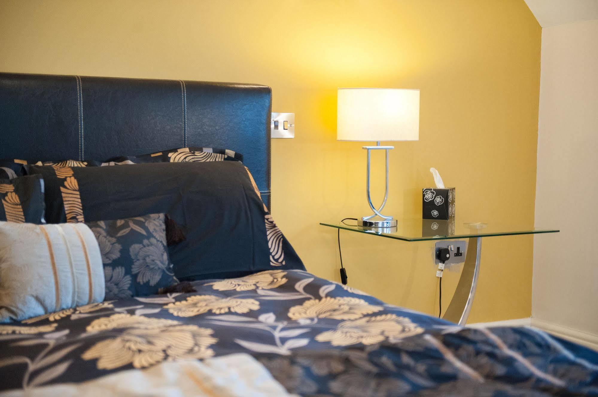 Homelands Apartment 切尔滕纳姆 外观 照片
